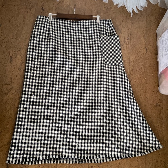 Vintage 90’s black/white Houndstooth 100% pure wool! Frey hem. Size 16 - Picture 11 of 17